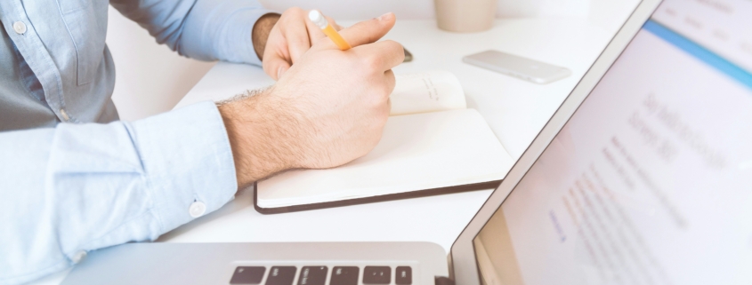 How to choose the best HRMS for business efficiency.